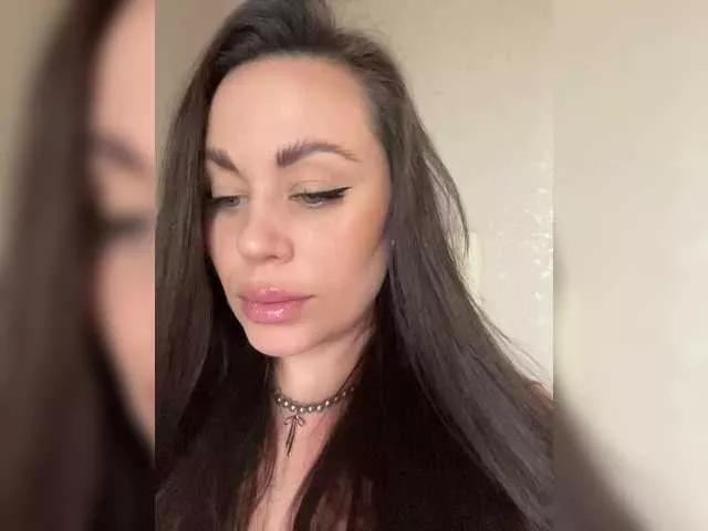 Offline -Hennessy- on BongaCams