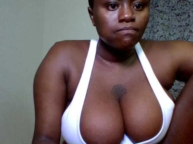 Freechat AfroBooty on BongaCams