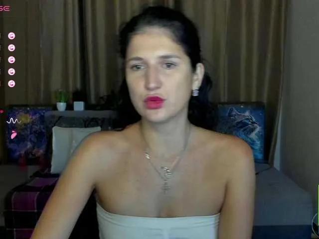 Freechat AliannaSoloKisses on BongaCams