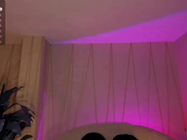 Offline AliceHarper1 on BongaCams