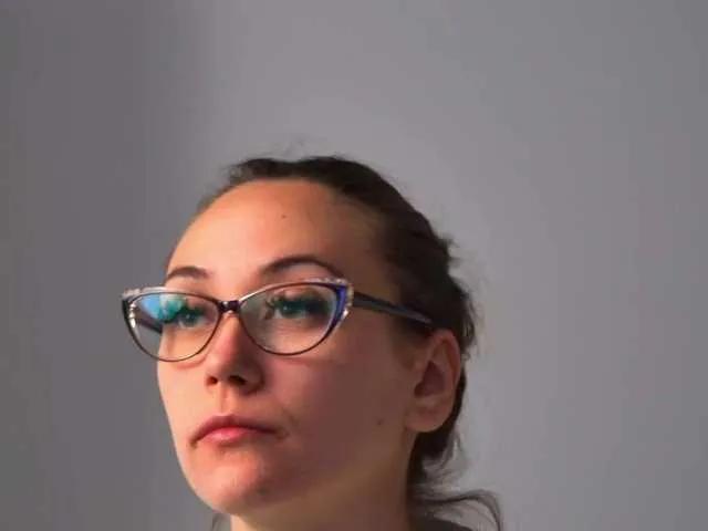 Offline AliceMunro on BongaCams