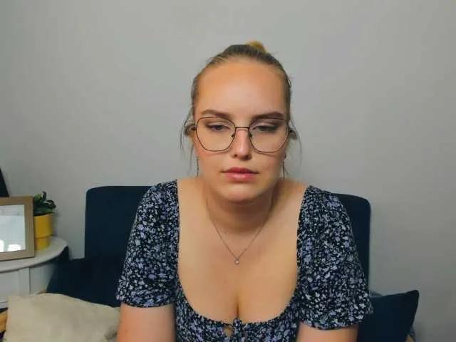 Offline AlicePretty69 on BongaCams