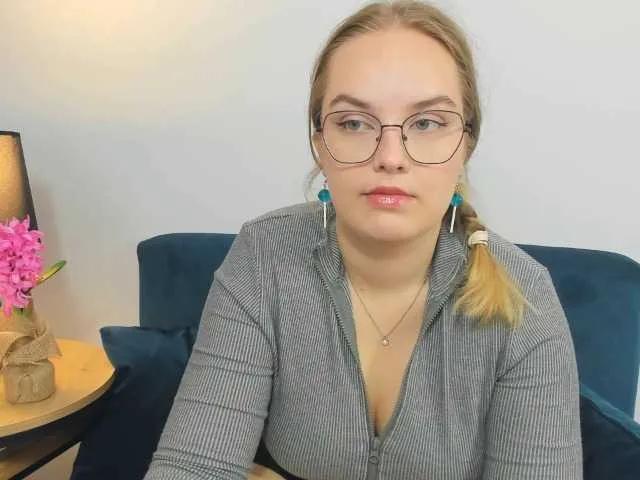 Offline AlicePretty69 on BongaCams