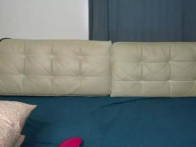 Freechat aliceTurner21 on BongaCams
