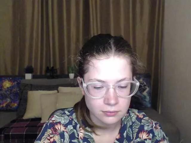 Freechat Aliciafolow009 on BongaCams