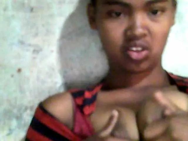 Offline Allycha1 on BongaCams