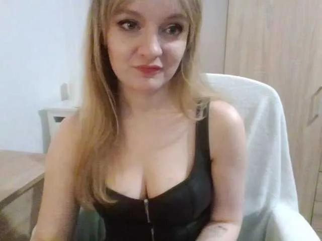 Offline AlmaNatural on BongaCams