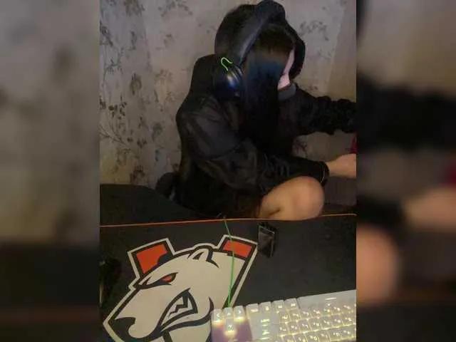 Offline aloeloea on BongaCams