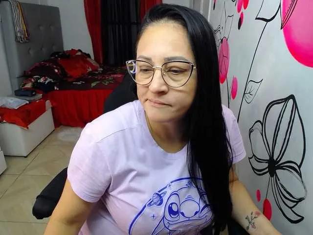 Offline Ameliarizo on BongaCams