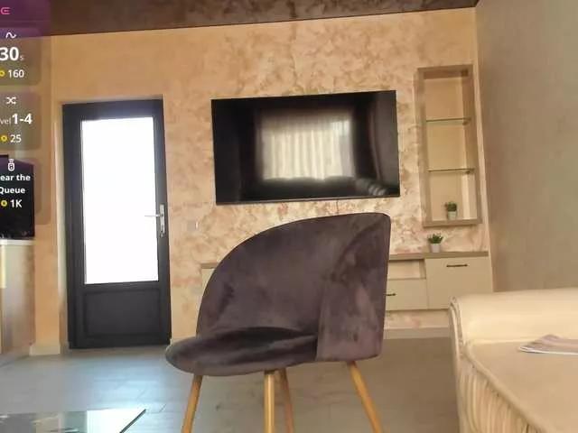 Offline AmiraRosse on BongaCams