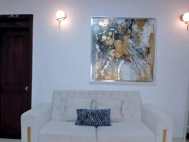 Offline AnaisNin1 on BongaCams