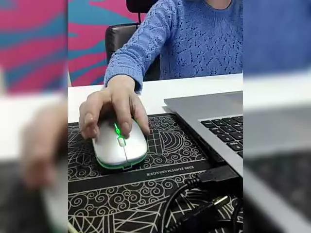 Offline Angelinamik on BongaCams