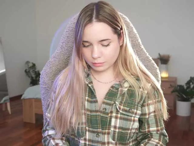 Offline BaeBunny on BongaCams