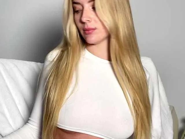 Freechat barbiesize on BongaCams