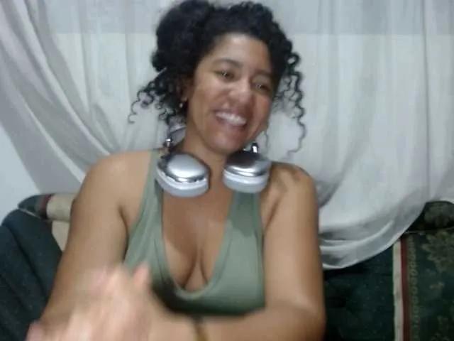 Bellacrespa on BongaCams 