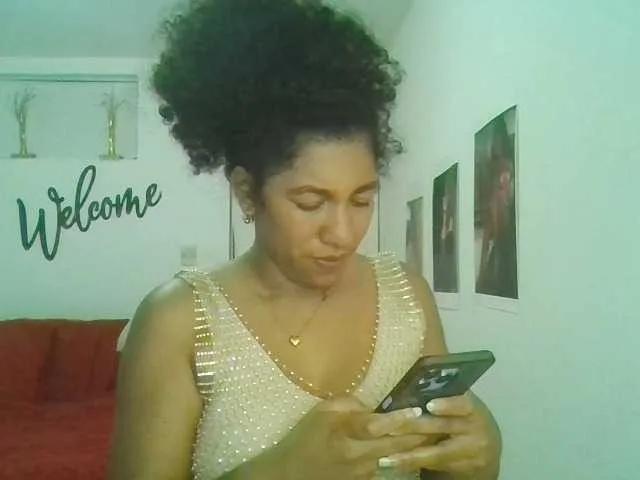 Bellacrespa on BongaCams 