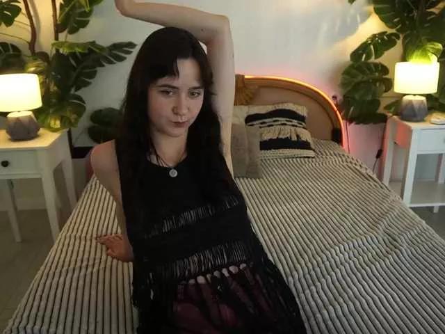 Offline BerryDiva on BongaCams