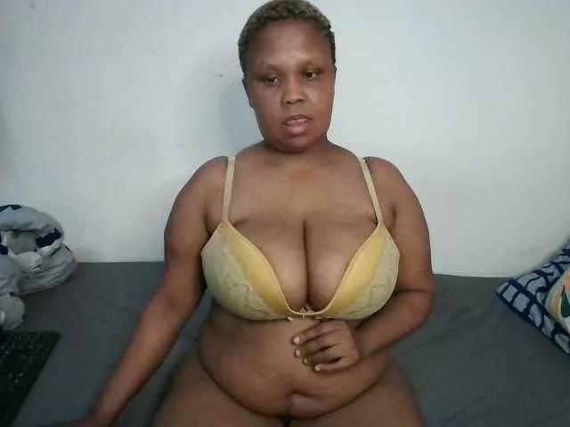 Offline BIGTITTISXX on BongaCams