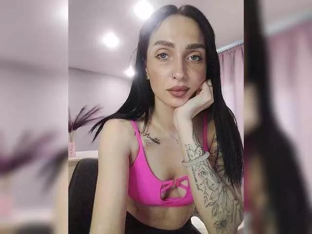 Offline Blackcaramel on BongaCams