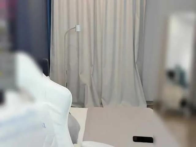 Offline Blackcaramel on BongaCams