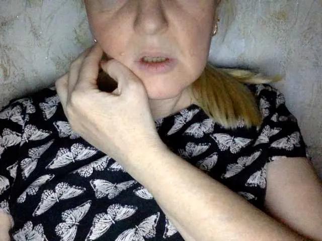 Offline BlondyVio on BongaCams