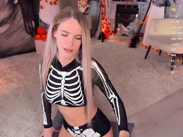 Offline BlushMikki on BongaCams