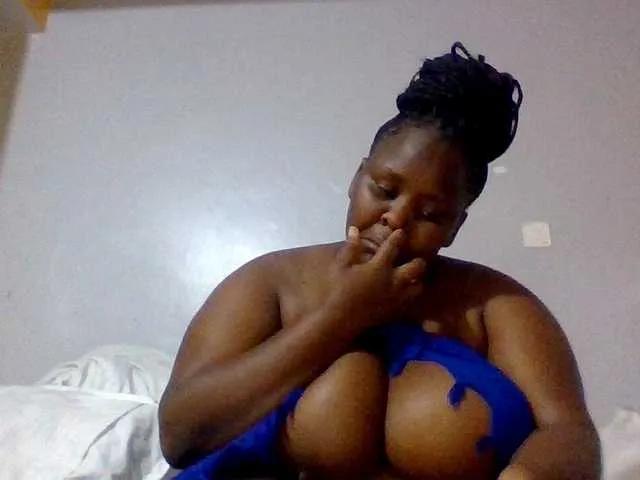 Freechat Bursty-Monique on BongaCams