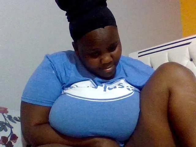 Freechat Bursty-Monique on BongaCams