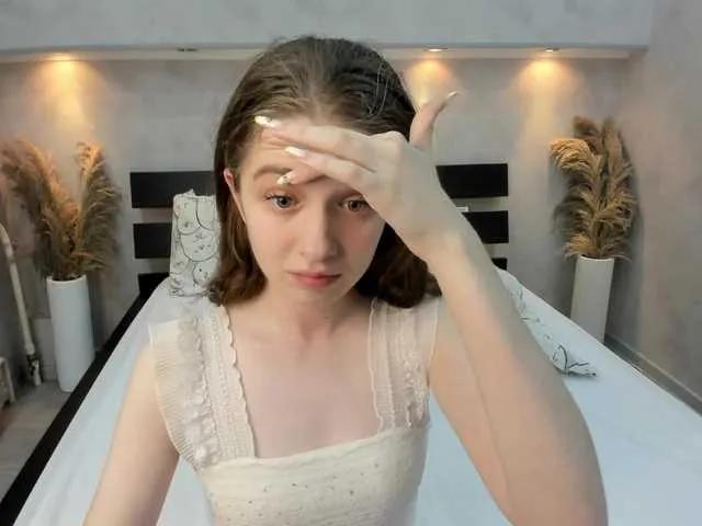 Offline Camilla-Kelly on BongaCams