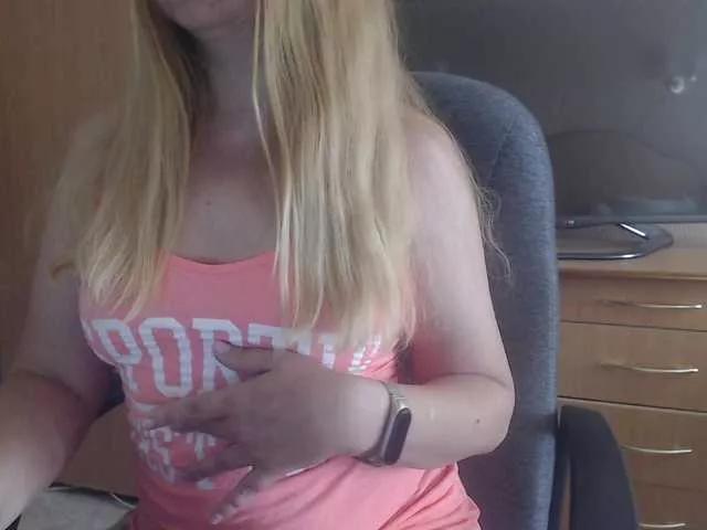 Offline Camomila1211 on BongaCams