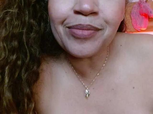 Offline Candela-lat on BongaCams