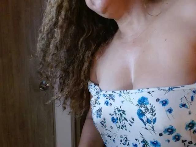 Offline Candela-lat on BongaCams