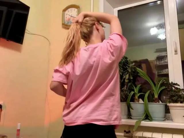 Freechat CarenPoellnitz on BongaCams