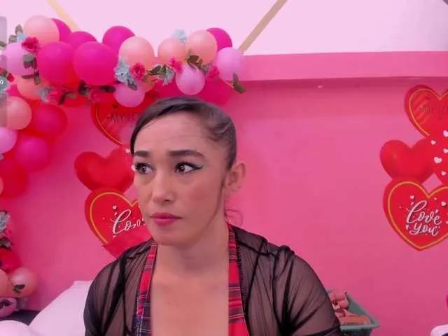 Offline charlotte-111 on BongaCams