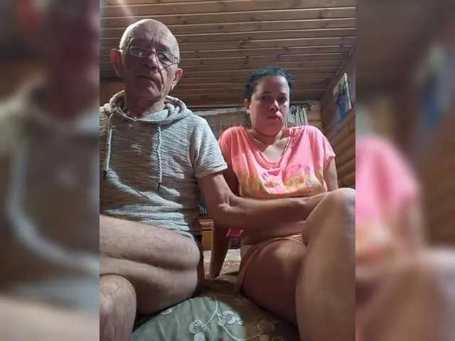 Offline CindyXErics on BongaCams