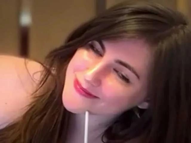 Freechat claireheart on BongaCams