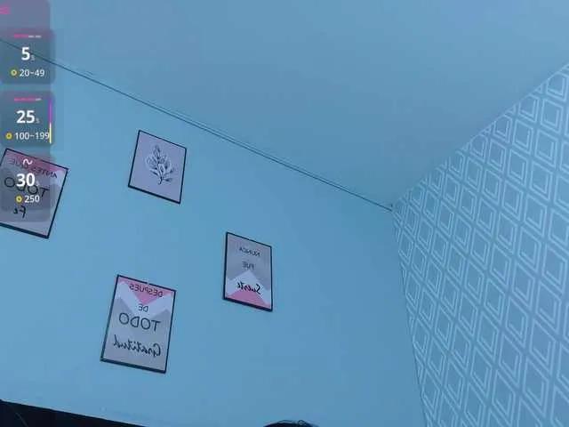 Freechat colombiamommy on BongaCams