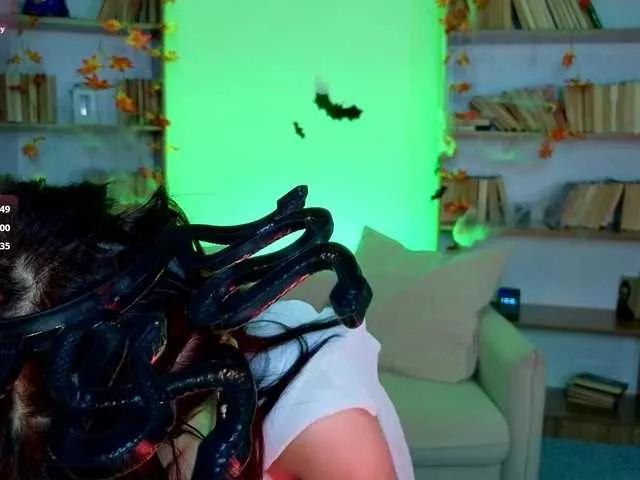 Freechat CoralineJones on BongaCams