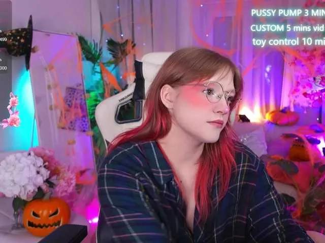 Freechat CrazyWine on BongaCams