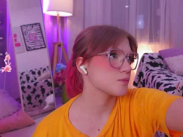 Freechat CrazyWine on BongaCams