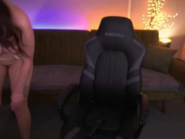 Freechat CrystalBarbie on BongaCams