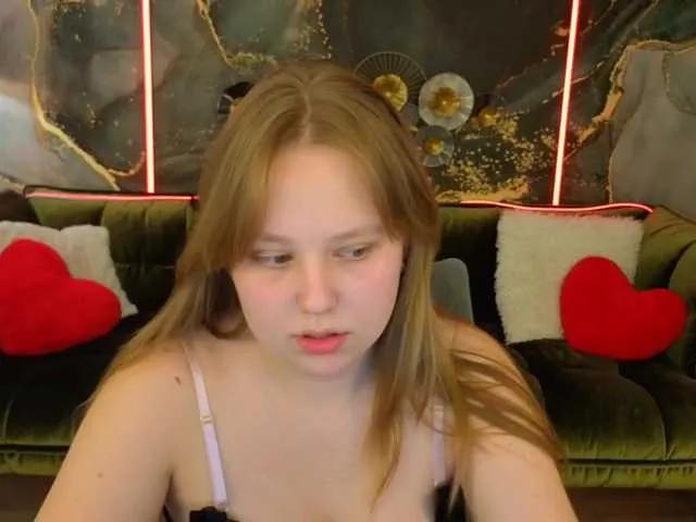 Offline CrystallPaws on BongaCams