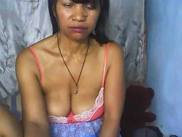 Offline Cute0403 on BongaCams