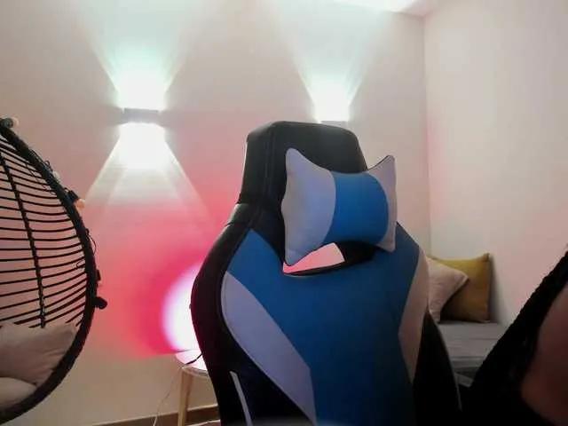 Offline Dakota-Mars on BongaCams