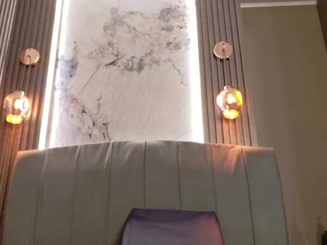 Offline Danielaa-a on BongaCams