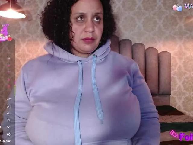 Offline Danielaa-a on BongaCams