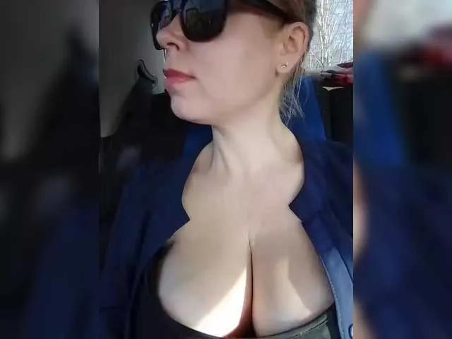 Offline DashaKisa951 on BongaCams