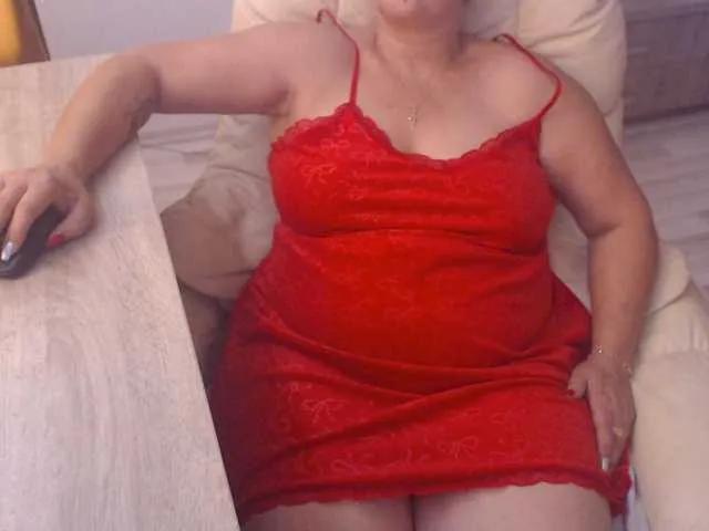 Offline DivineBlond on BongaCams
