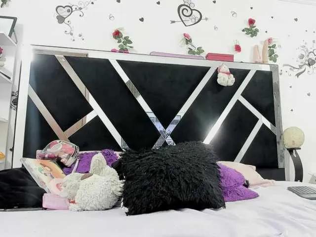 Offline Dreamgirlss on BongaCams