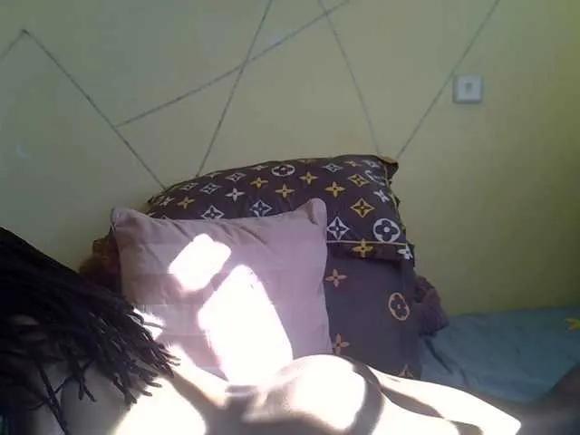 Offline Eboniana on BongaCams